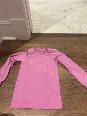 Lululemon athletic long sleeve purple top